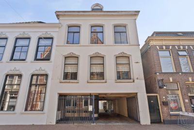 Herenhuis, halfvrijstaande woning Zuideinde 23 in Meppel