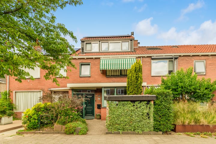 Eengezinswoning, tussenwoning Bonckenburchstraat 38 Heemskerk
