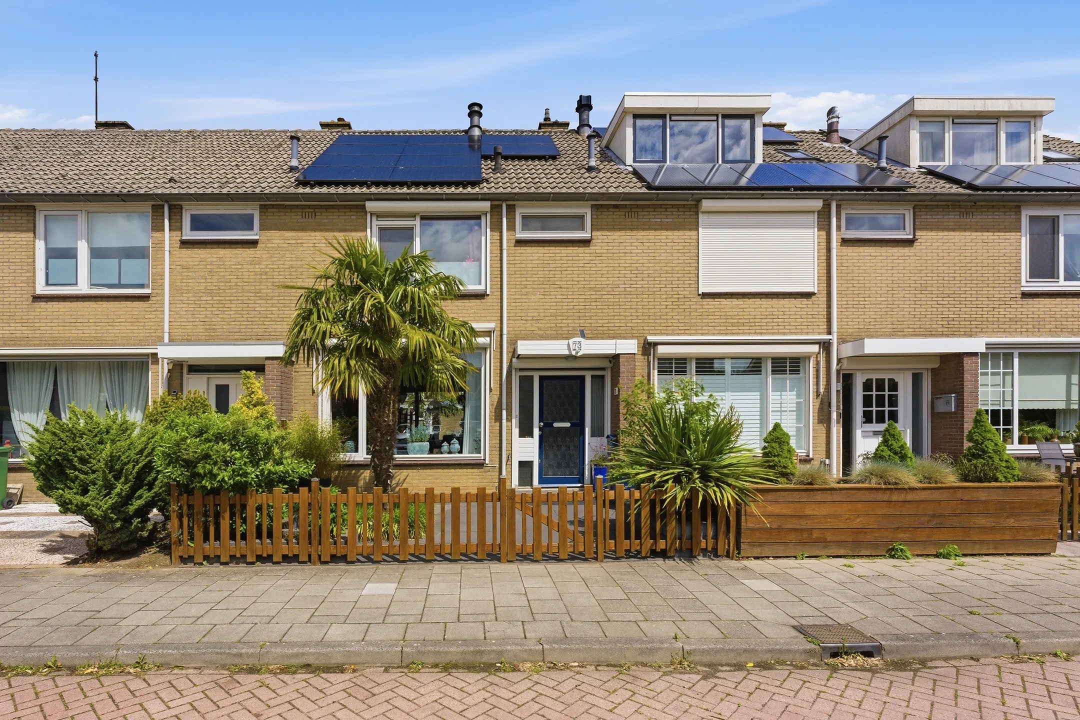 Tussenwoning Singel 73 Puttershoek