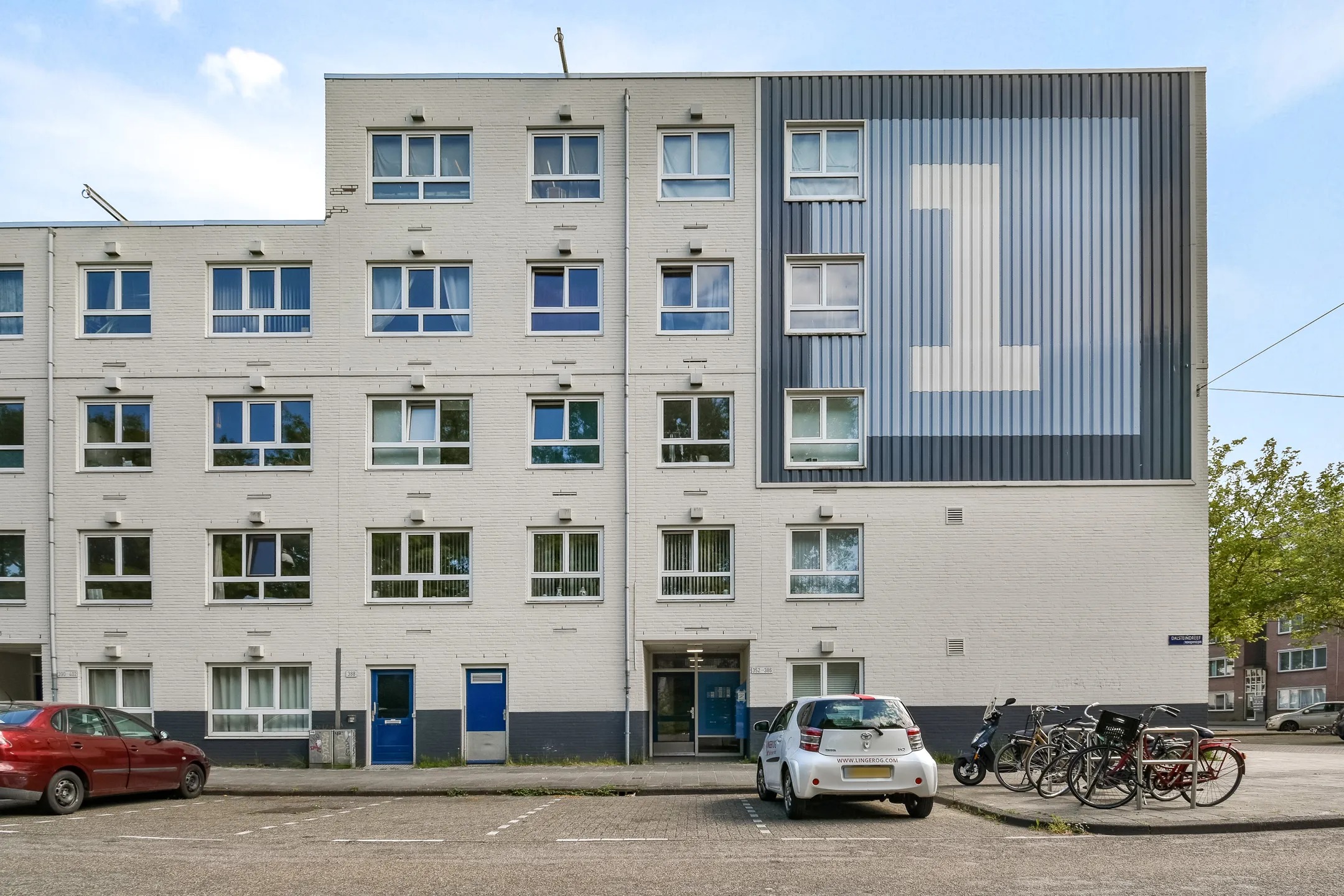 Portiekflat Dalsteindreef 380 in Amsterdam