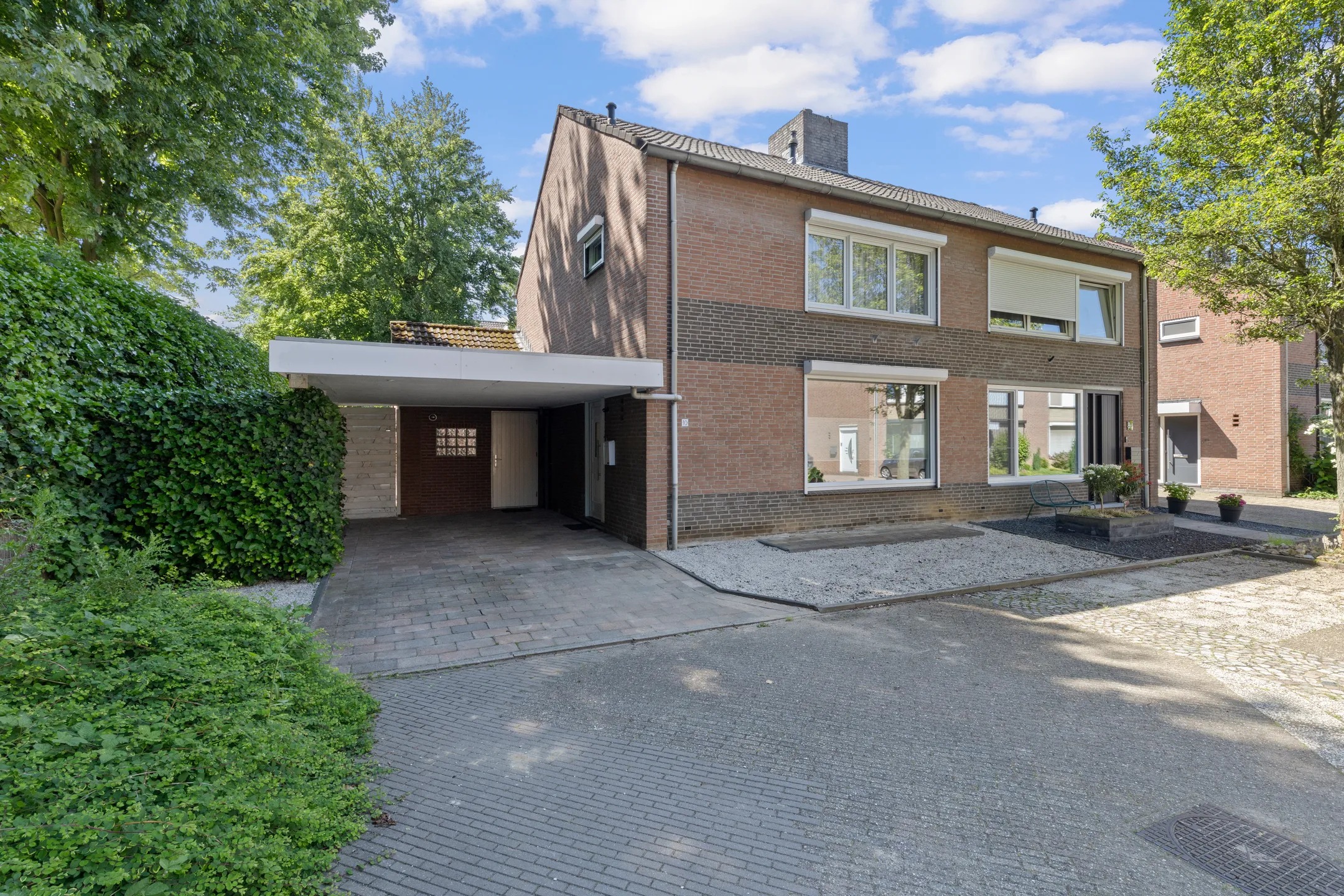 2-onder-1-kapwoning Pieter Brueghelstraat 10 in Elsloo