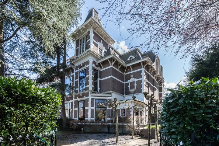 Halfvrijstaande woning Busken Huetlaan 8 in Bloemendaal