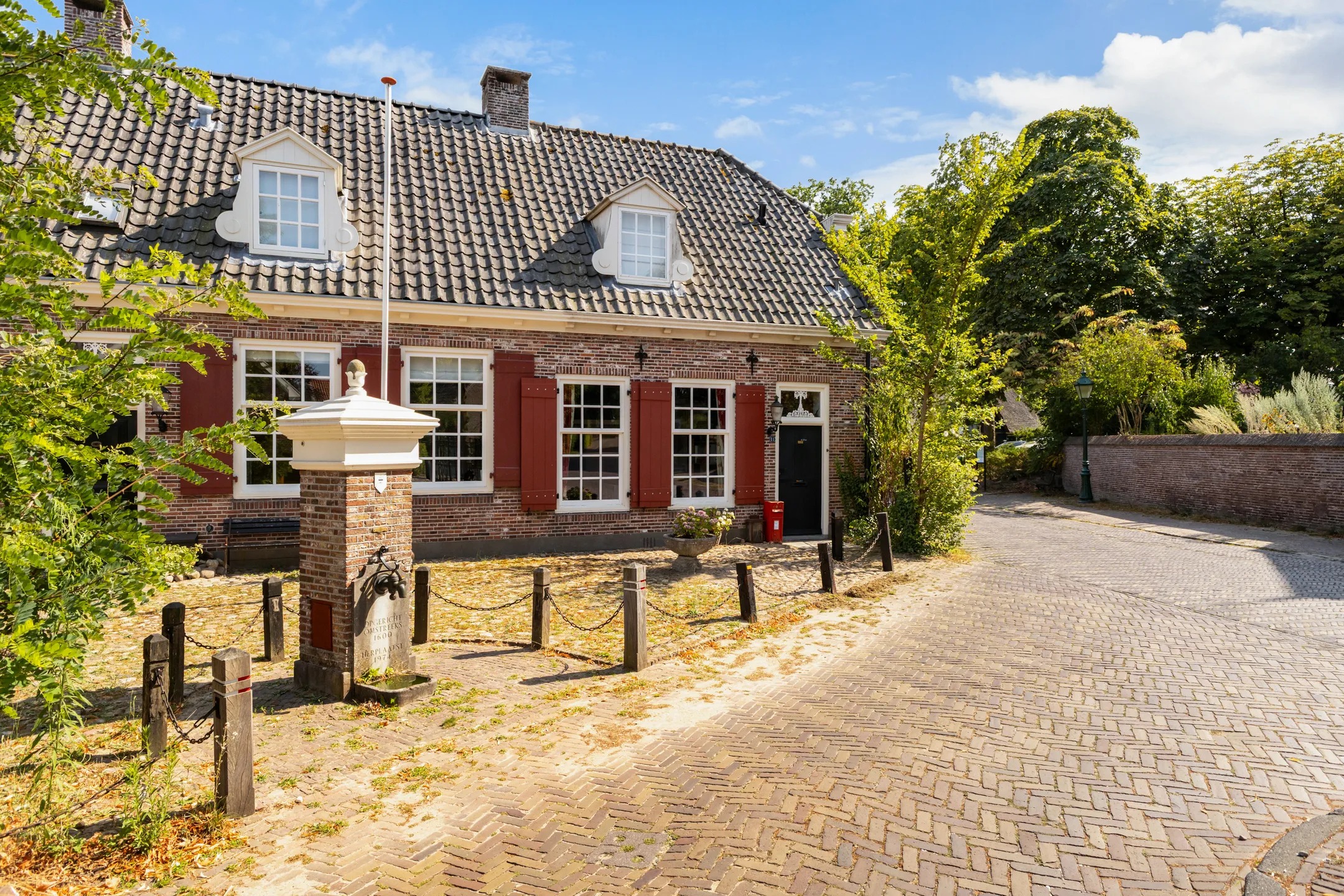 2-onder-1-kapwoning Kerkstraat 11 in Soest