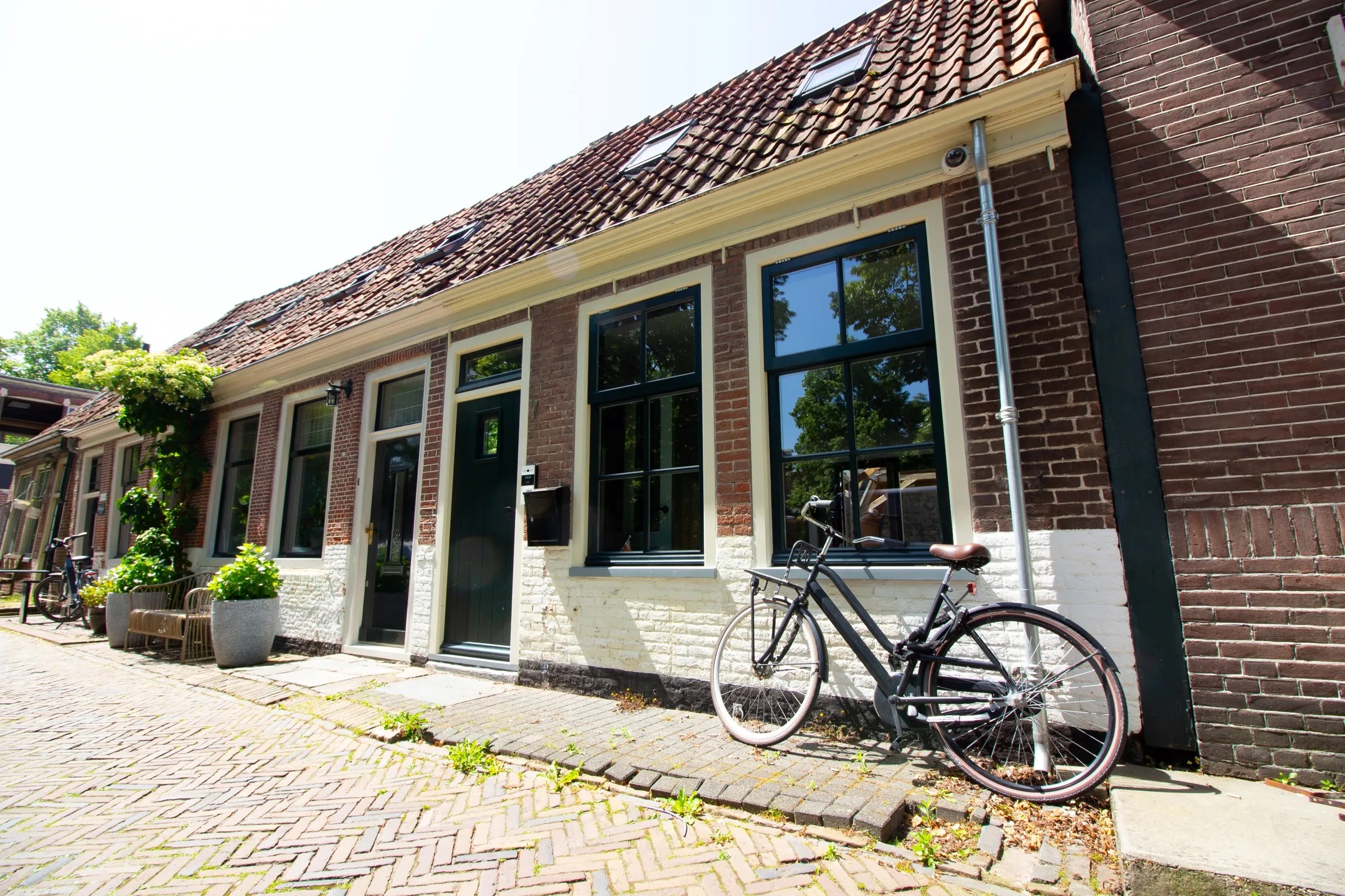 Hoekwoning Oude Gracht 7 in Enkhuizen