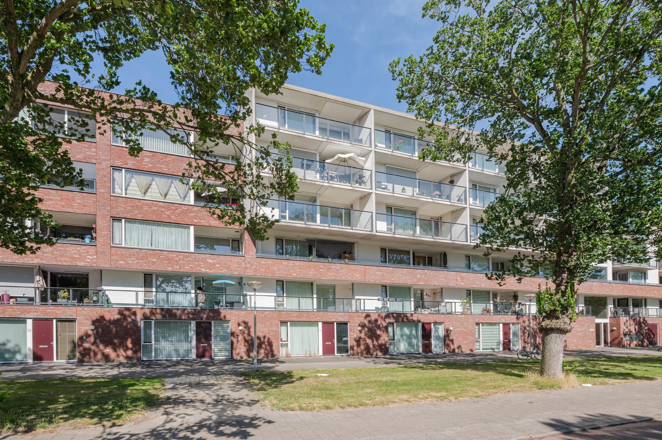 Galerijflat Dedemsvaartweg 552 in Den Haag