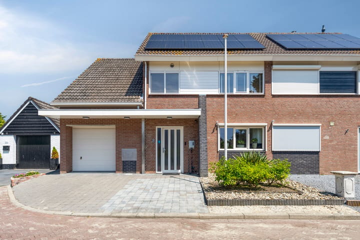 Eengezinswoning, 2-onder-1-kapwoning Westgatstraat 8 in Lewedorp