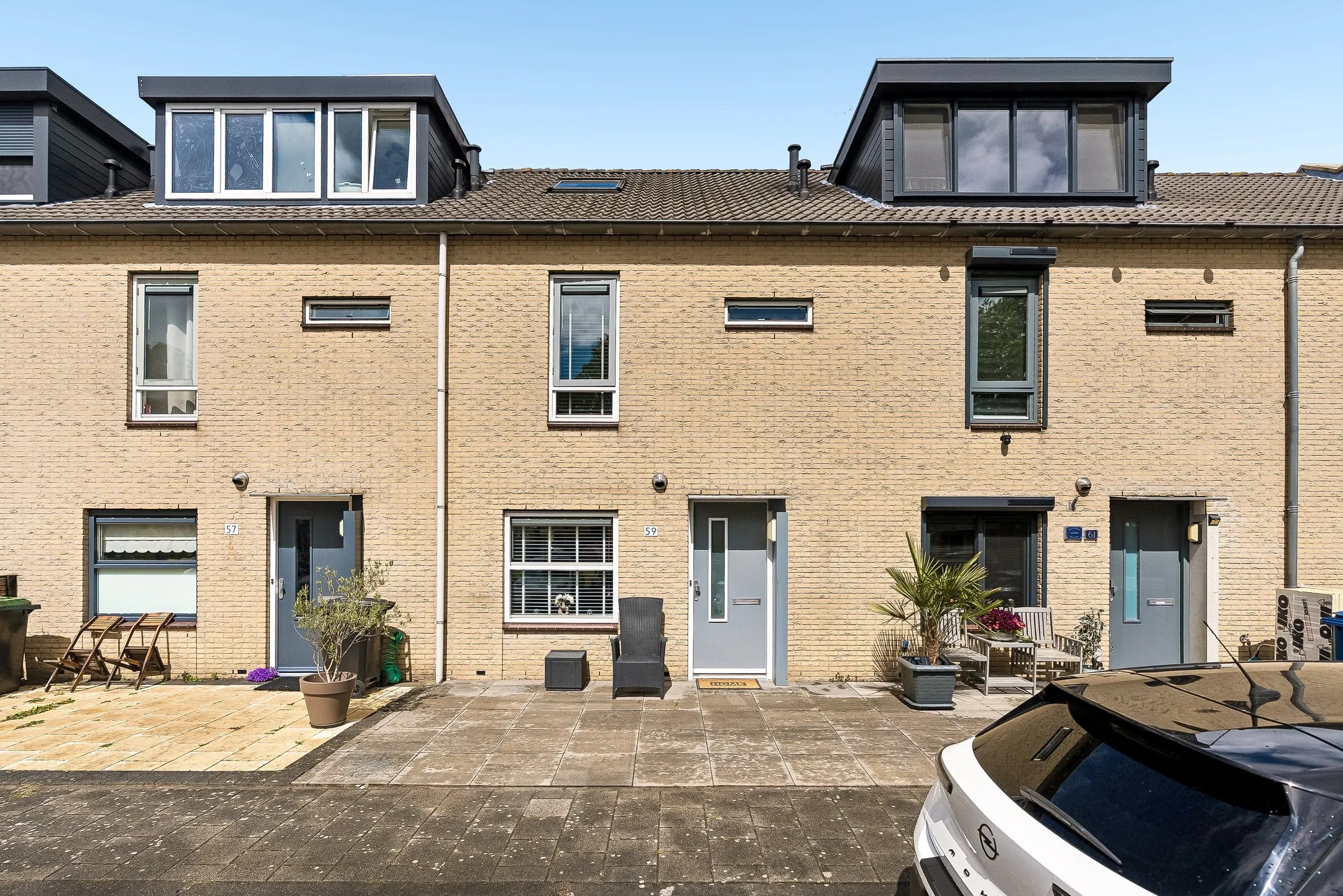 Tussenwoning Albert Helmanhof 59 in Almere