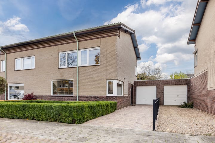 Eengezinswoning, geschakelde 2-onder-1-kapwoning Andoornweg 36 a in Grave