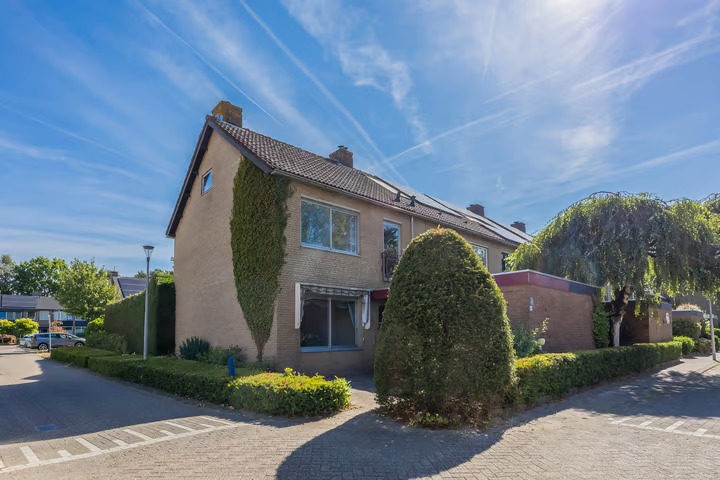 Hoekwoning Harpdreef 54 in Etten-Leur