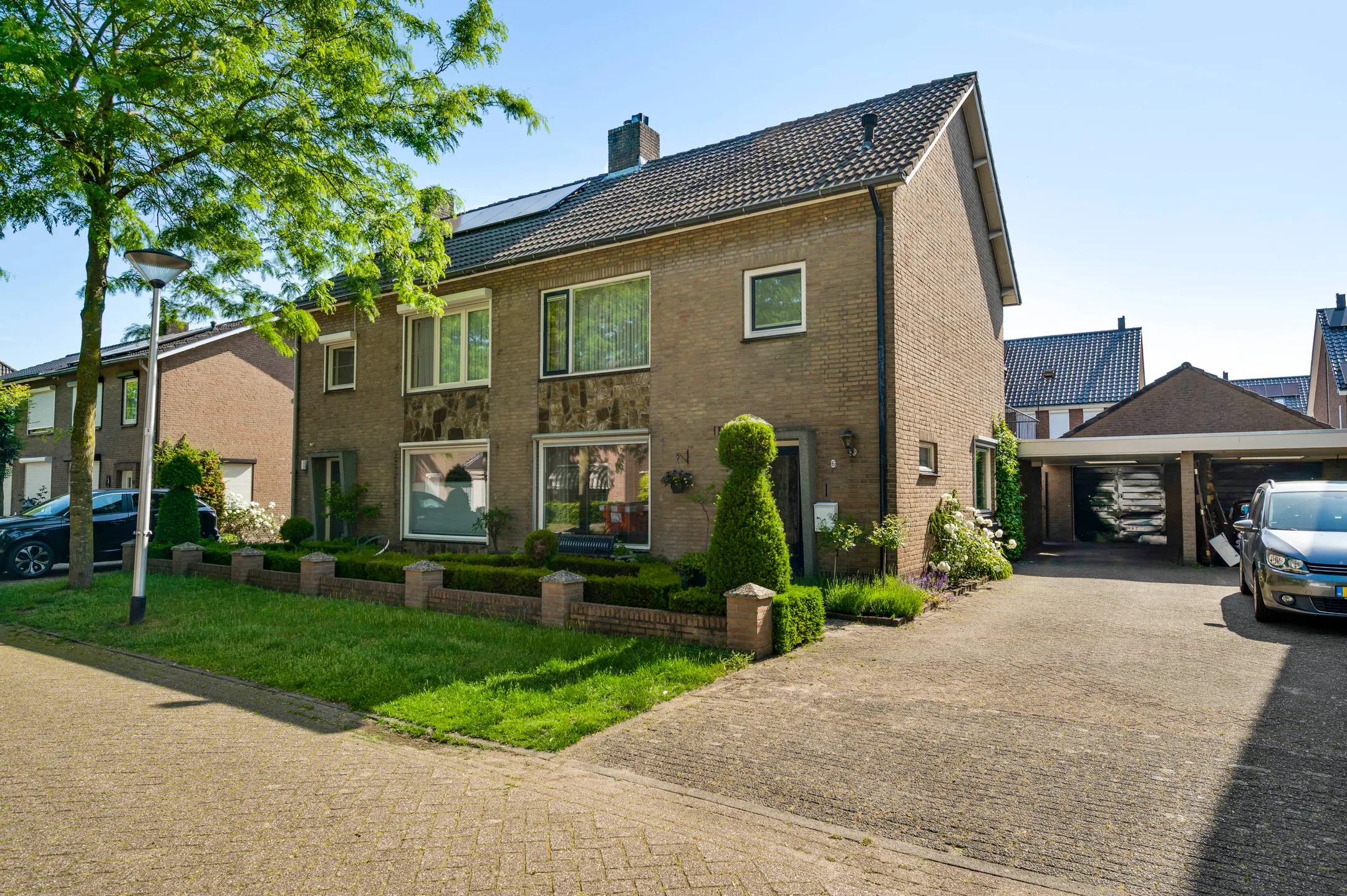 2-onder-1-kapwoning Hoge Zij 6 in Helmond