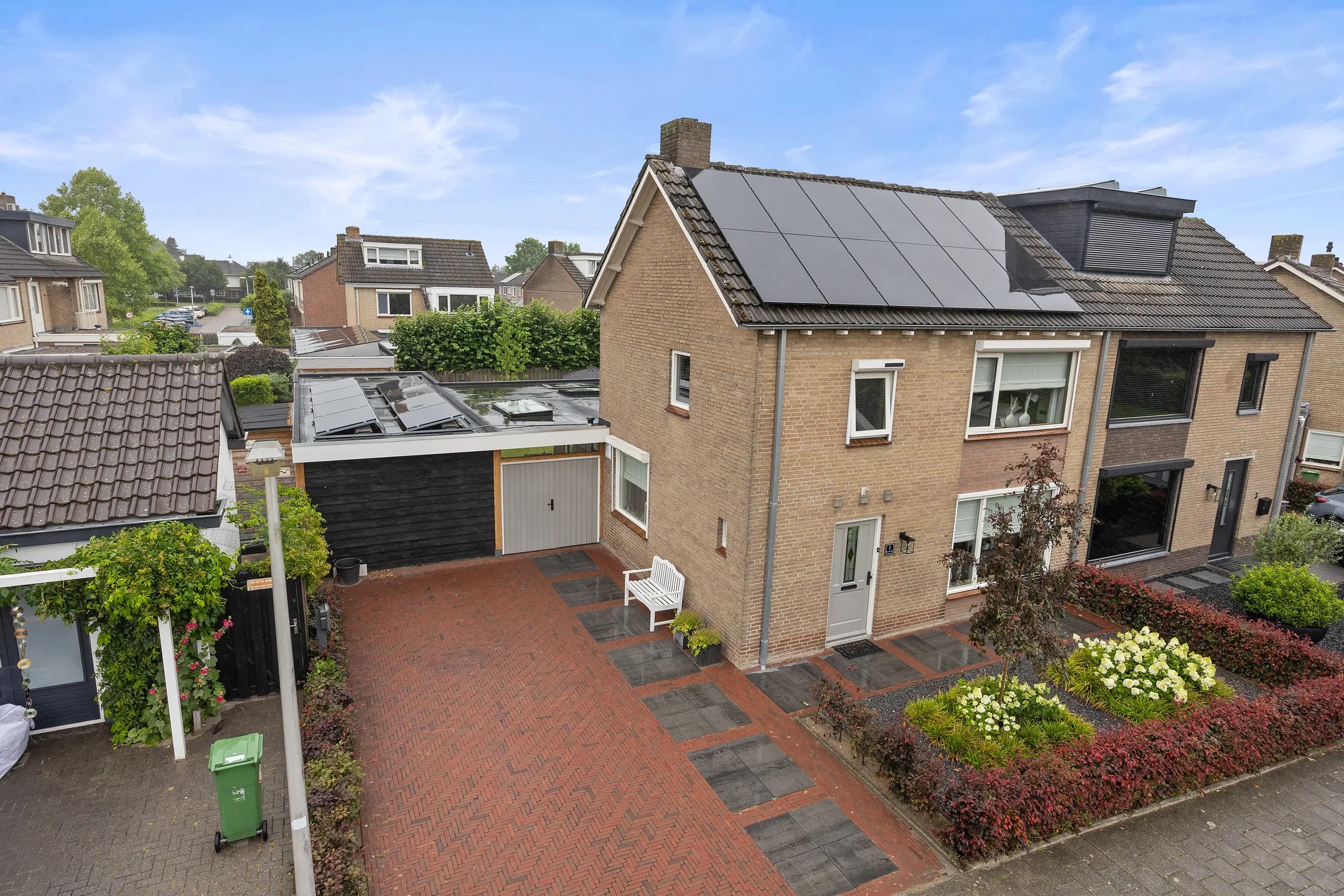 2-onder-1-kapwoning Chrysantenstraat 1 in Drunen