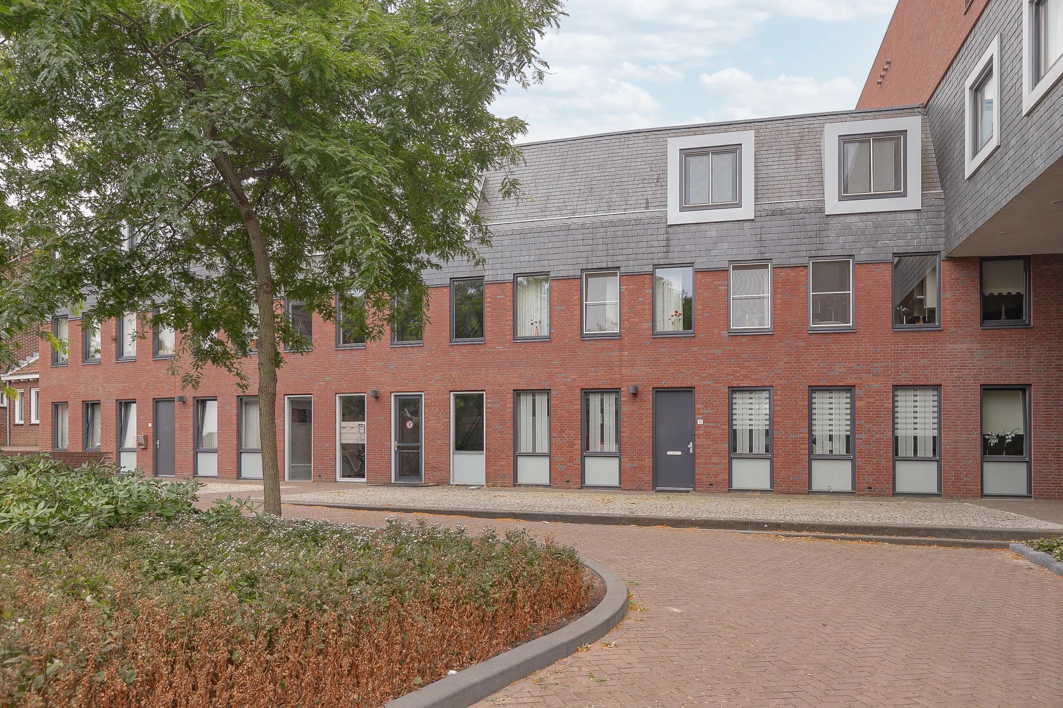 Benedenwoning Kerkplein 10 in Maasbracht