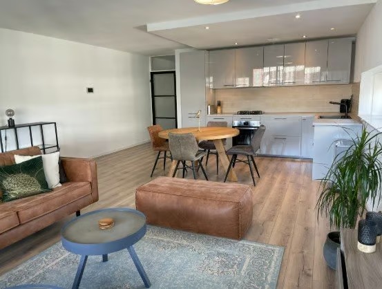 Portiekflat Strevelsweg 838 Rotterdam