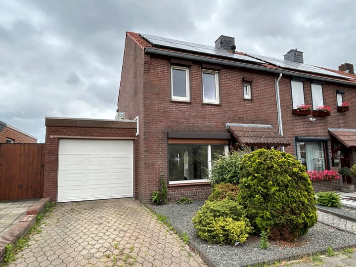 Hoekwoning Heiveldplein 6 Kerkrade