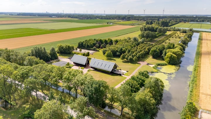 Landgoed, vrijstaande woning Middelsluissedijk OZ 74 a in Numansdorp