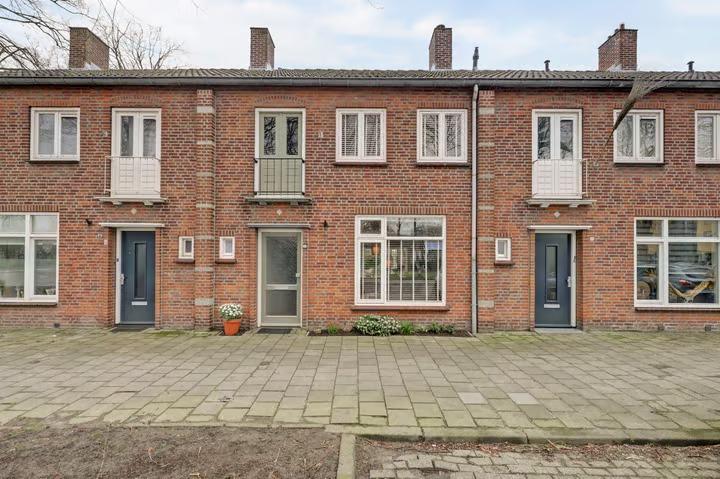 Tussenwoning Stadsweg 6 Geertruidenberg