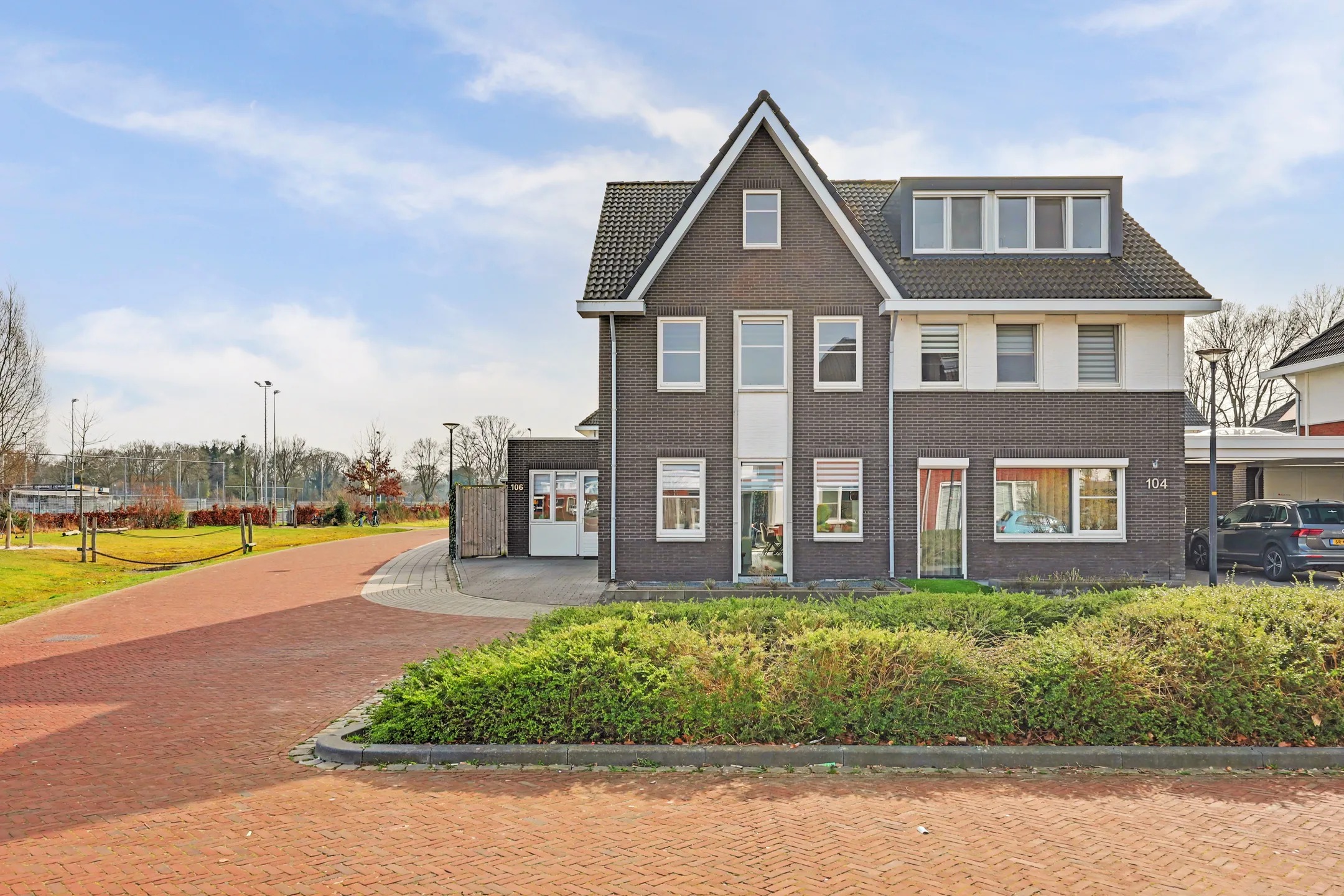 2-onder-1-kapwoning Bergvennenhoek 106 in Enschede