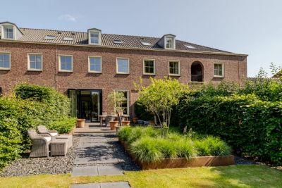 Herenhuis, tussenwoning Klokkenberg 9 in Breda