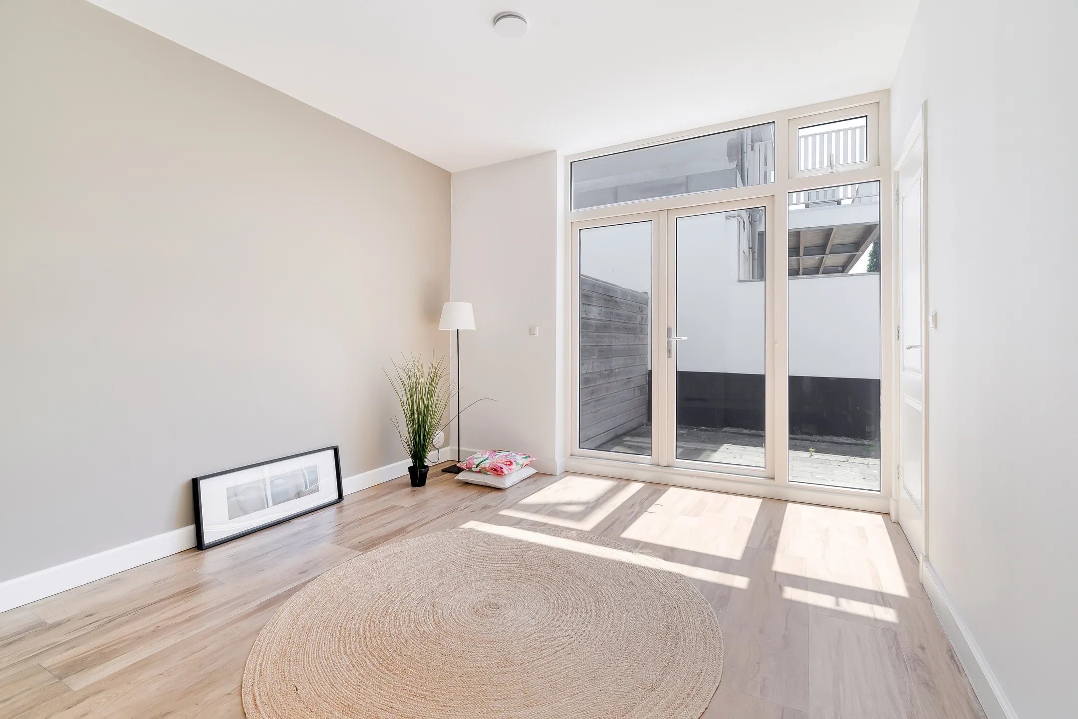 Benedenwoning Westduinweg 64 C in Den Haag