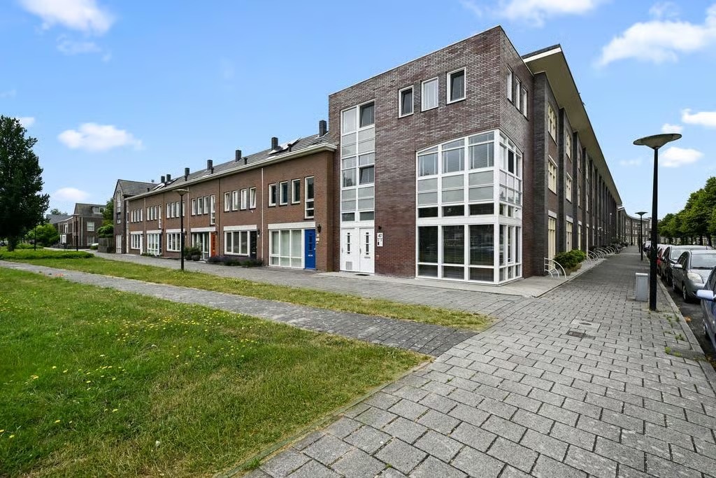 Hoekwoning Eduard Jacobslaan 47 Beverwijk