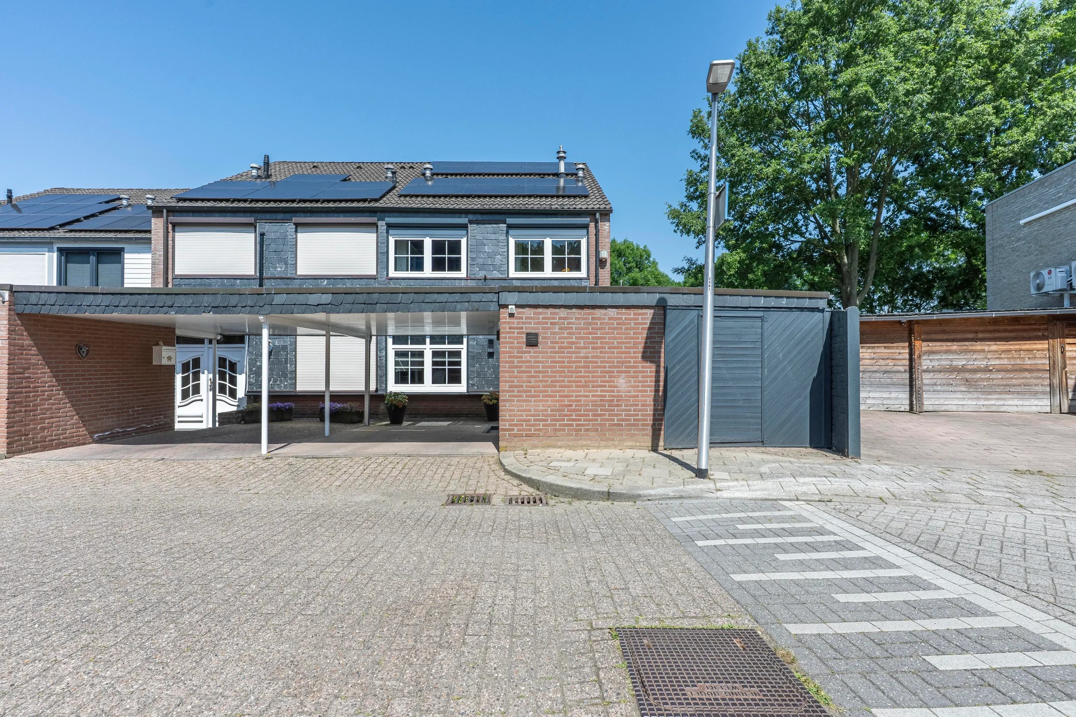 Hoekwoning Lodewijk van Deysselstraat 55 in Kerkrade
