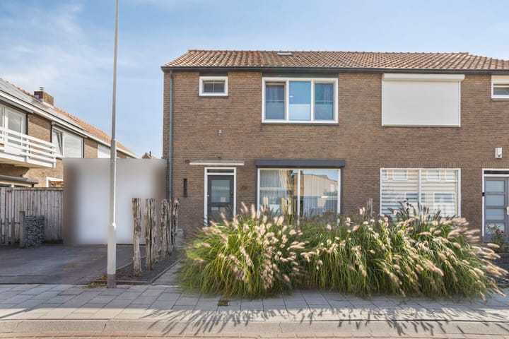 Eengezinswoning, 2-onder-1-kapwoning Blaaubeenstraat 63 in Goes