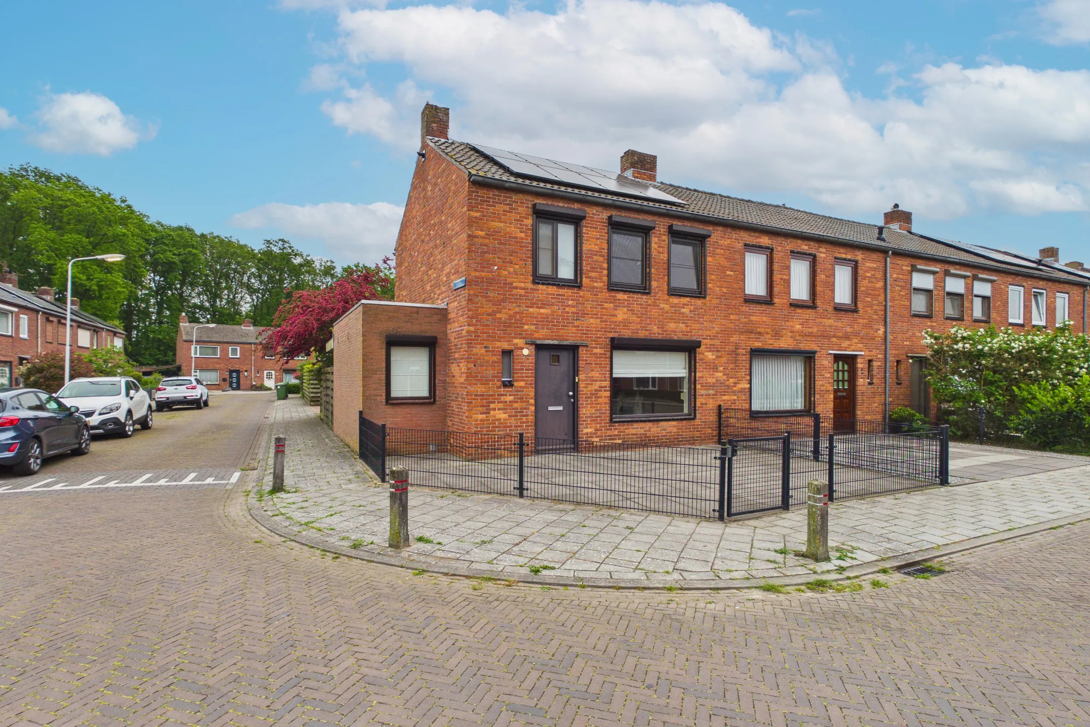 Hoekwoning van Dortmontlaan 18 in Hulst