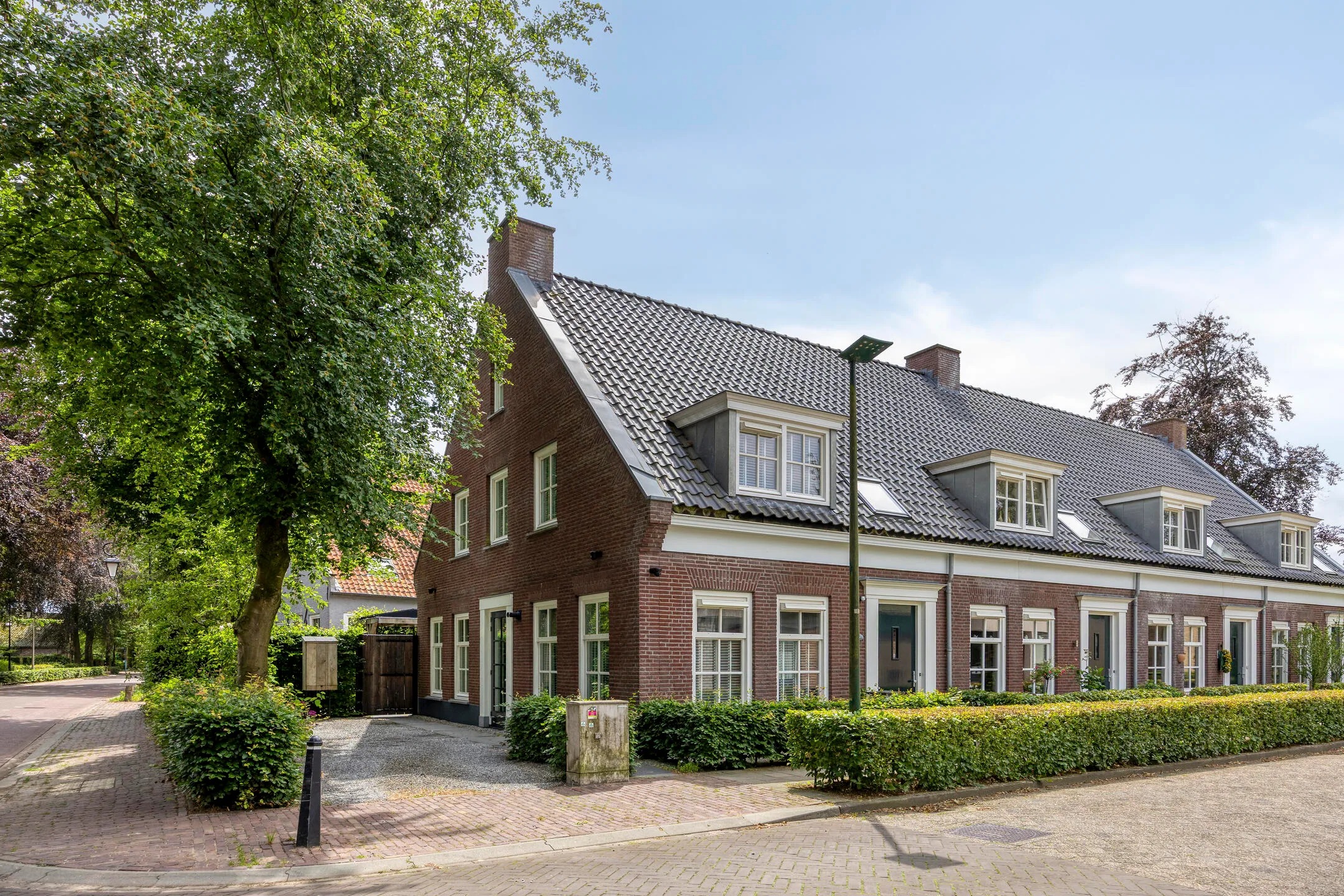 Hoekwoning Kerkebosdreef 1 in 's Gravenmoer