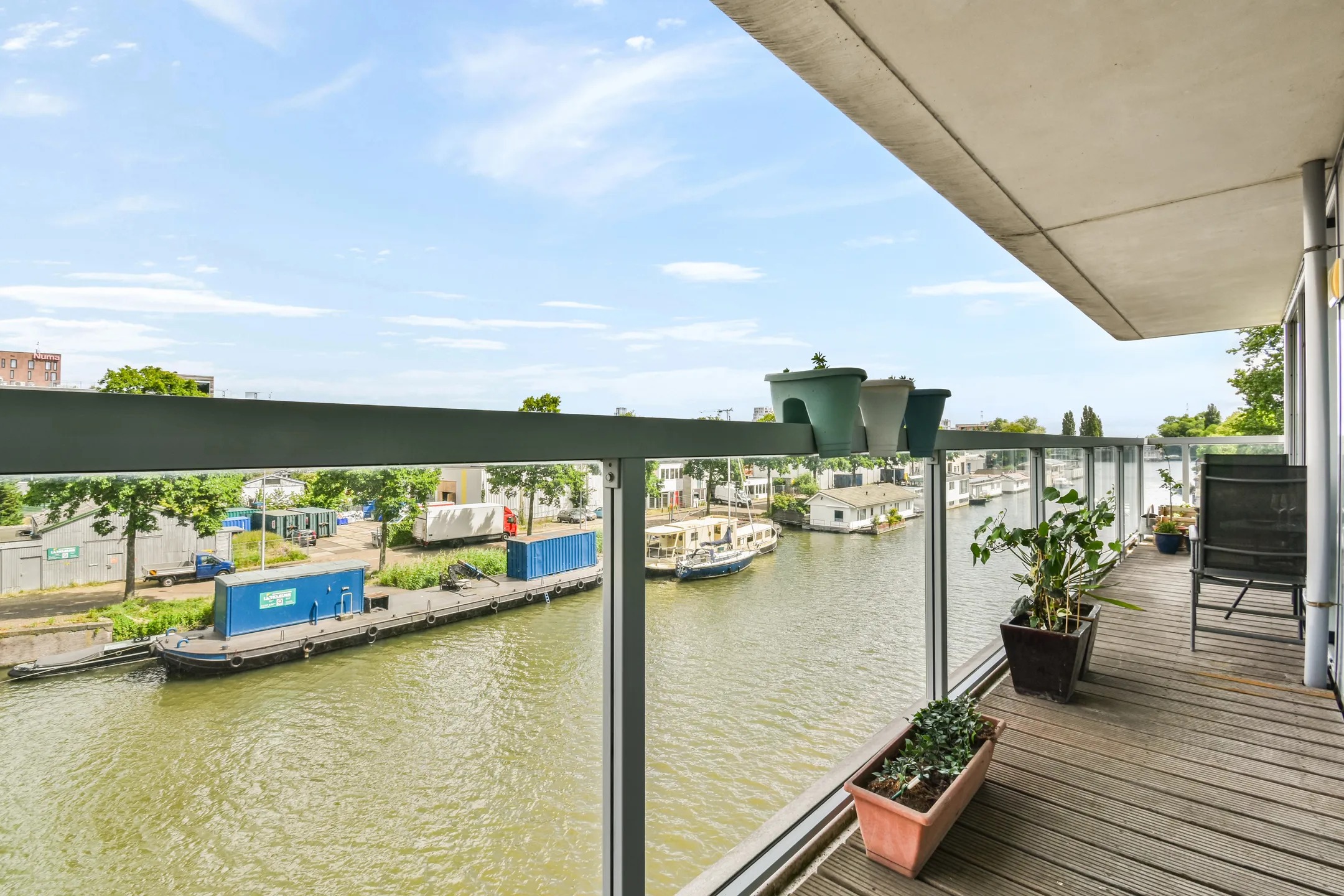 Bovenwoning Th. K. van Lohuizenlaan 234 in Amsterdam