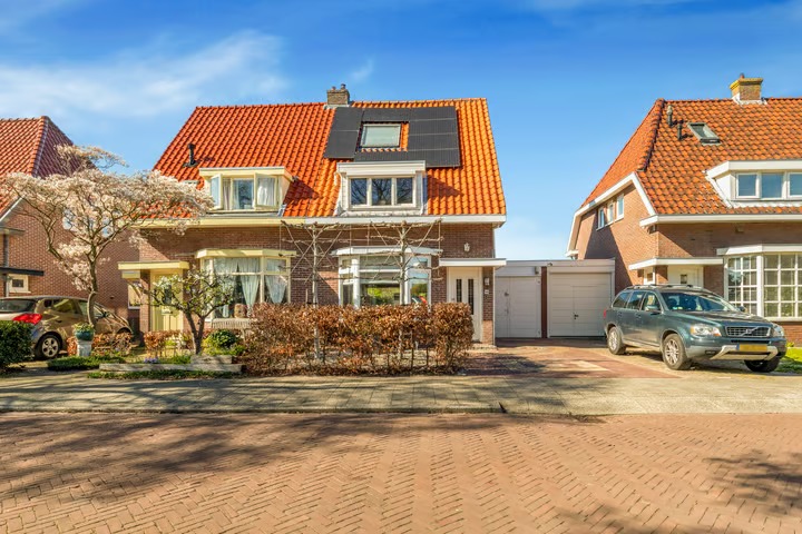 2-onder-1-kapwoning Oosterstreng 142 in Heemskerk