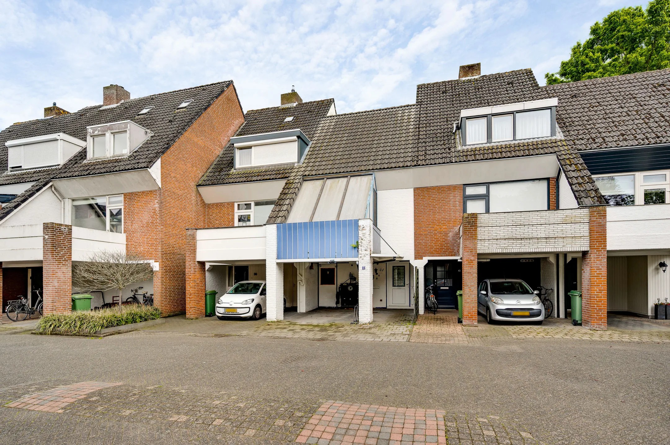 Tussenwoning (split-level woning) Leukerhof 41 in Weert