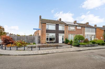 Hoekwoning Anemonenstraat 9 in Maarheeze