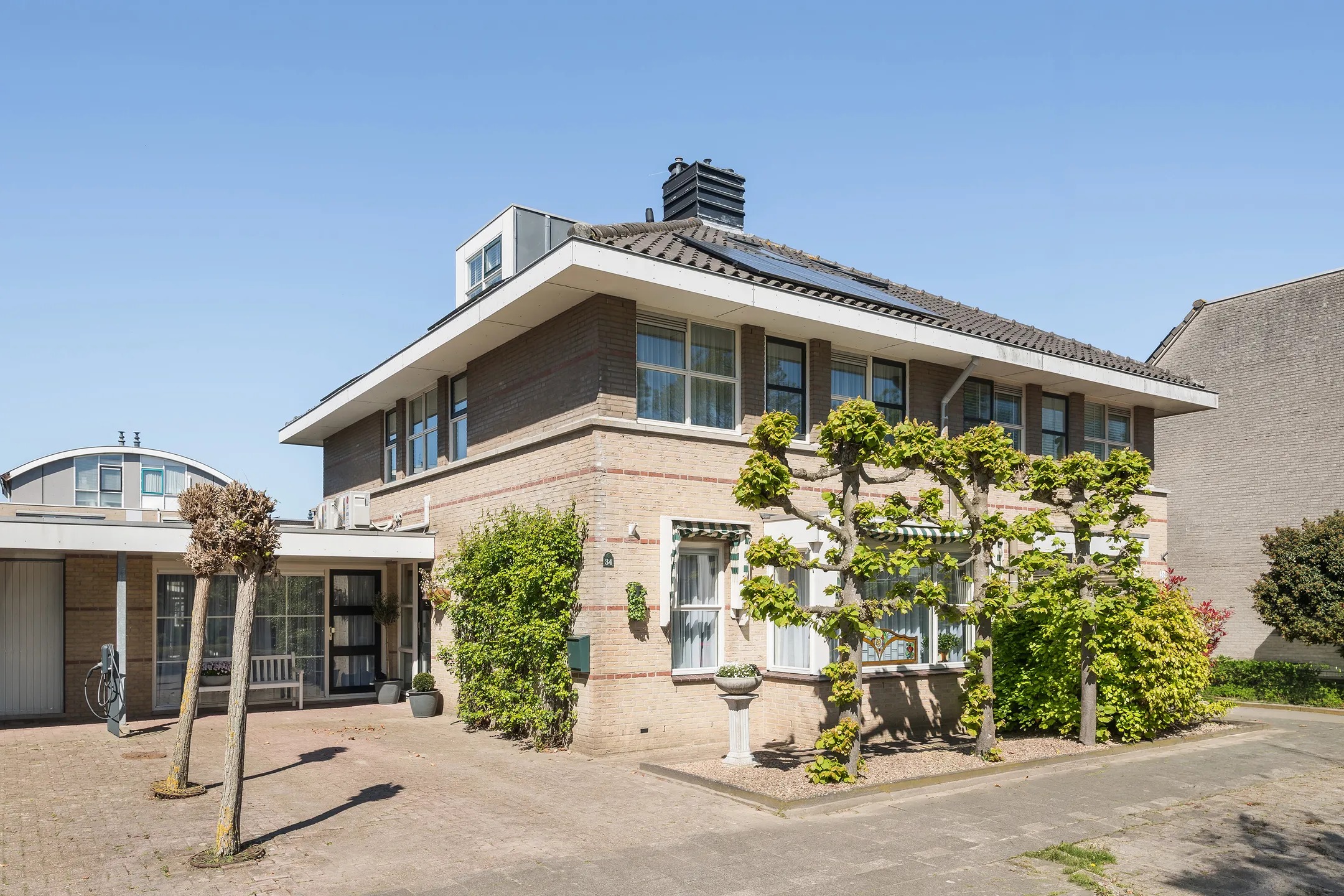 2-onder-1-kapwoning Strausslaan 34 in Barendrecht