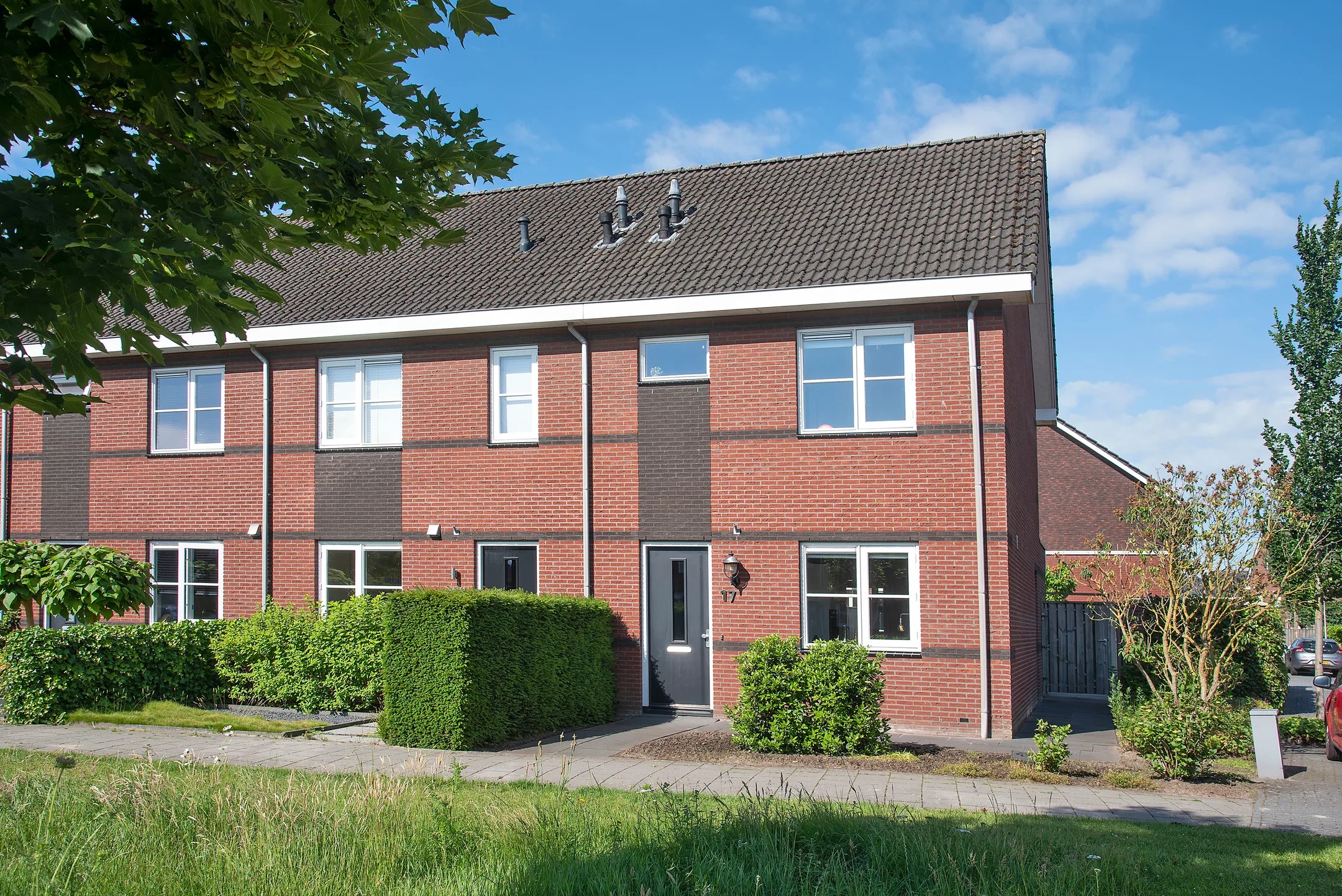 Hoekwoning Bereklauw 17 in Rijssen