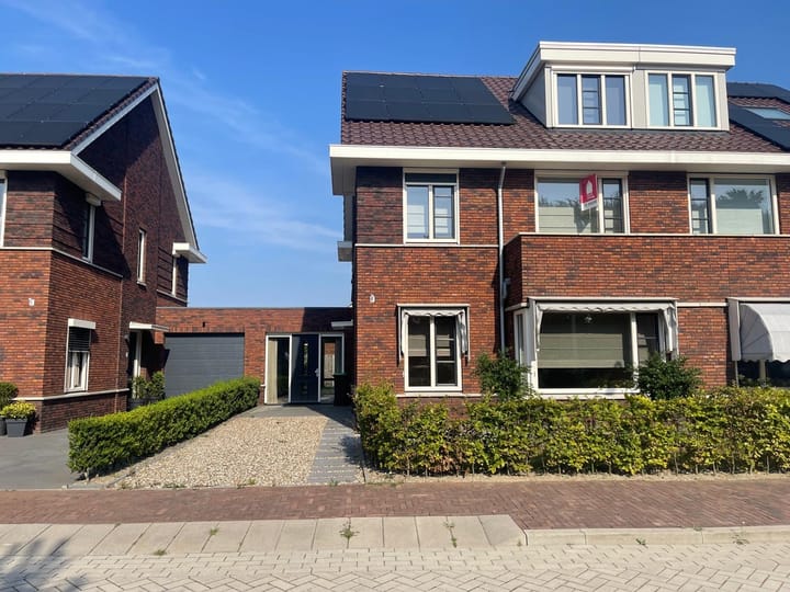 Eengezinswoning, 2-onder-1-kapwoning Boerhaavelaan 20 in Katwijk