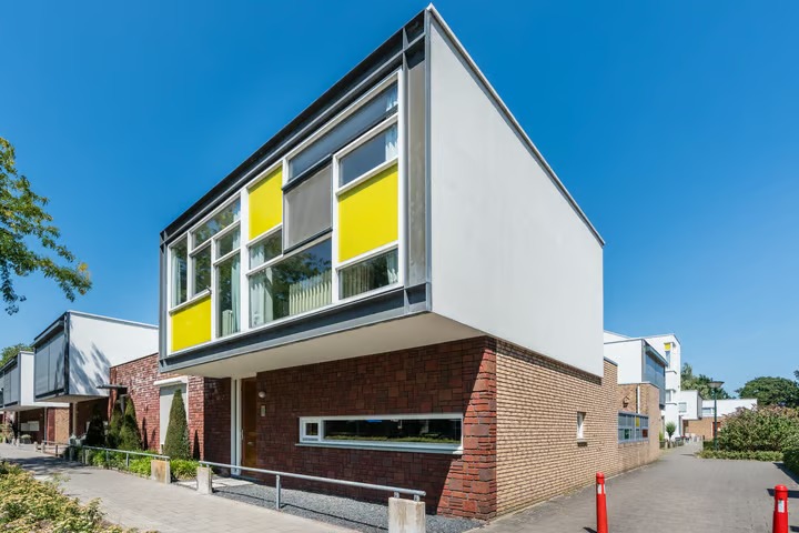 Hoekwoning Wethouder van Santestraat 13 in Geldrop