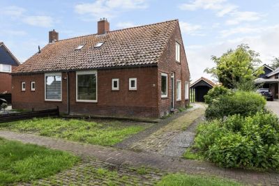 2-onder-1-kapwoning Markeweg 66 in Ter Apel