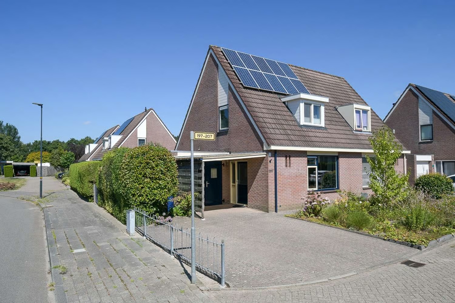 Geschakelde 2-onder-1-kapwoning Hanebalken 197 in Drachten