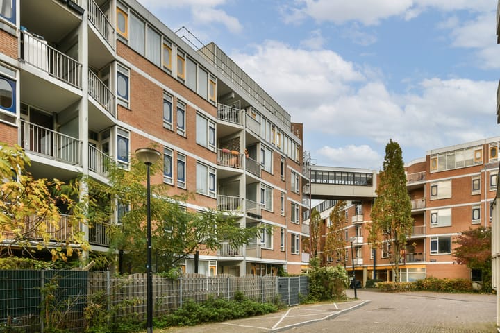 Portiekflat Haardstee 95 Amsterdam