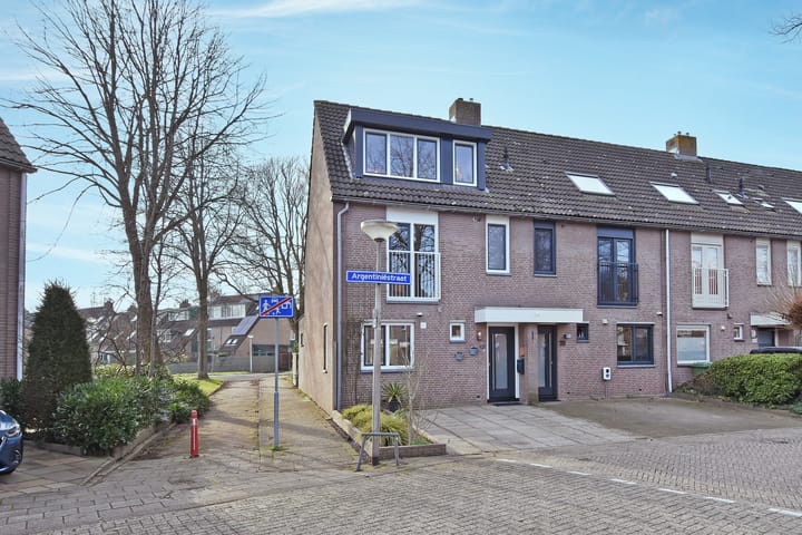 Hoekwoning Argentiniëstraat 80 in Delft