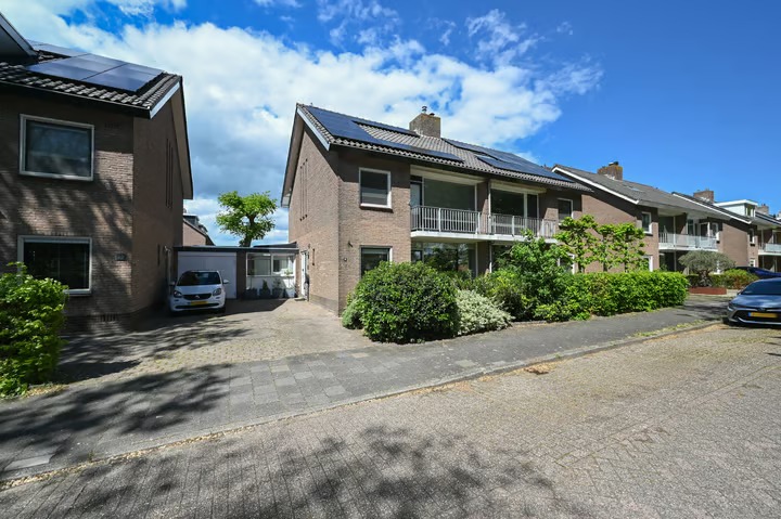 Hoekwoning Proostdijstraat 38 in Mijdrecht