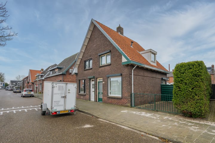 2-onder-1-kapwoning Sint Annastraat 25 in Tegelen