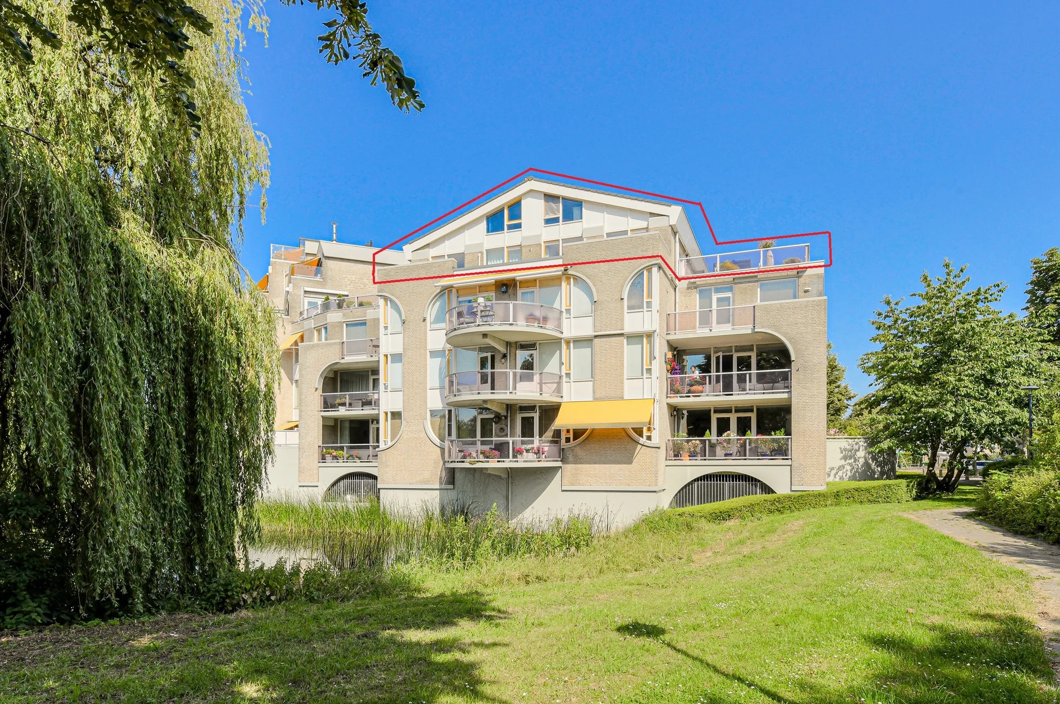 Penthouse Van Someren-Downerlaan 104 in Oosterhout