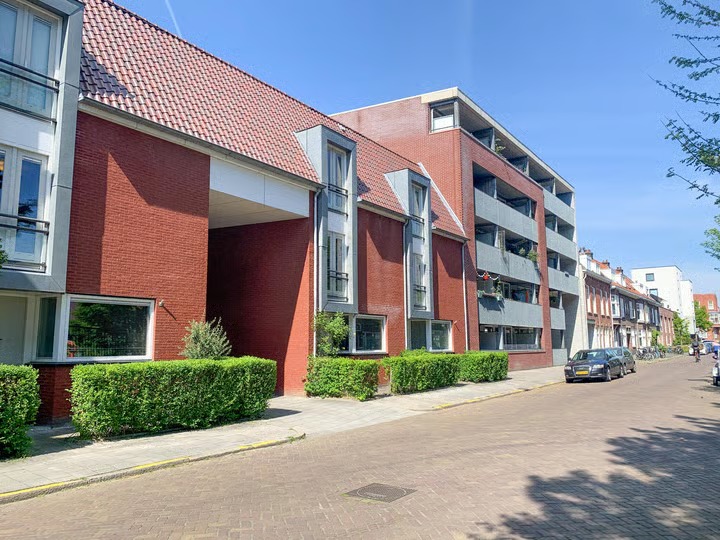 Tussenwoning (split-level woning) Helper Westsingel 19 Groningen