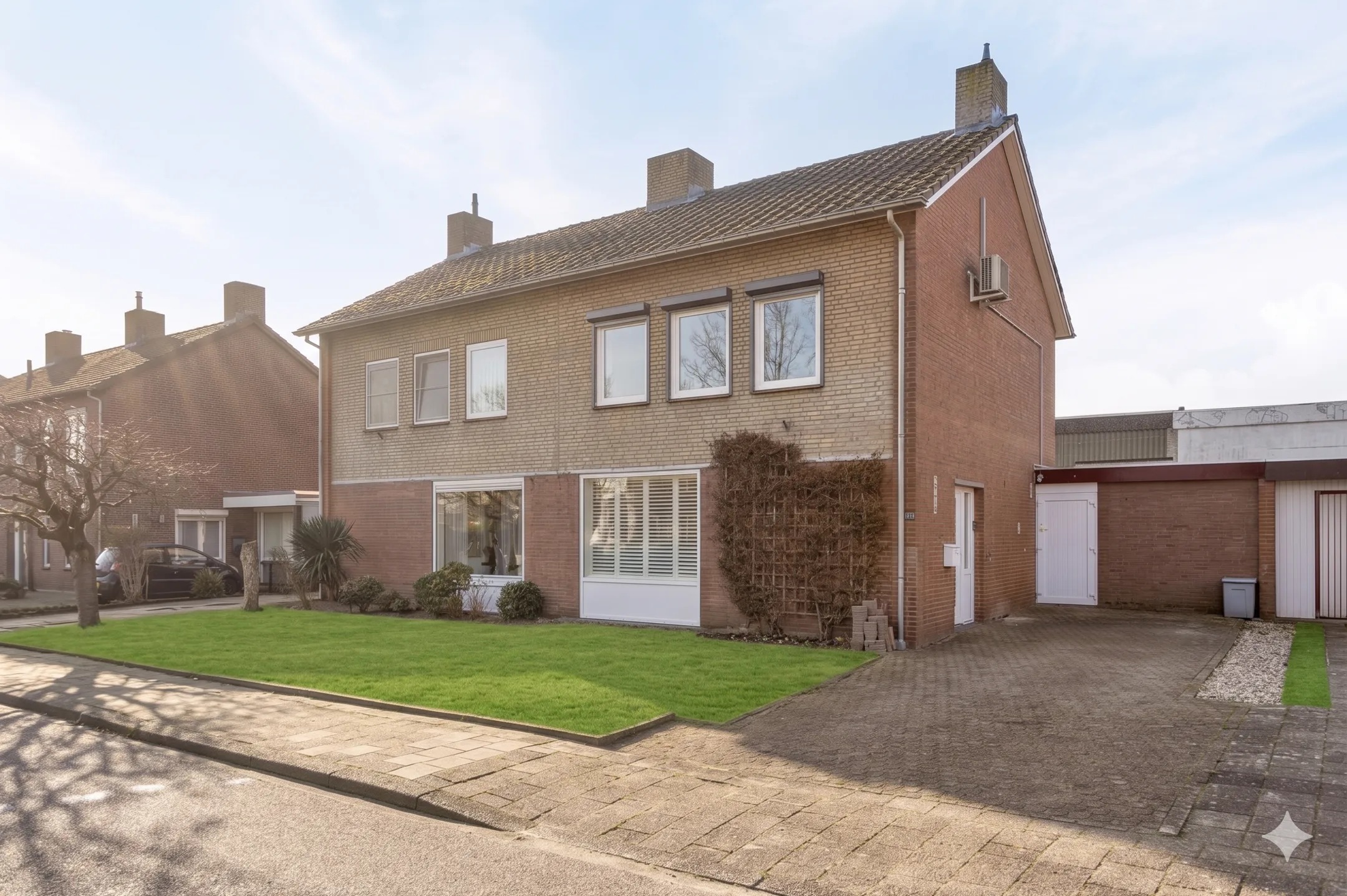 Geschakelde 2-onder-1-kapwoning Schuttebeemd 120 in Weert