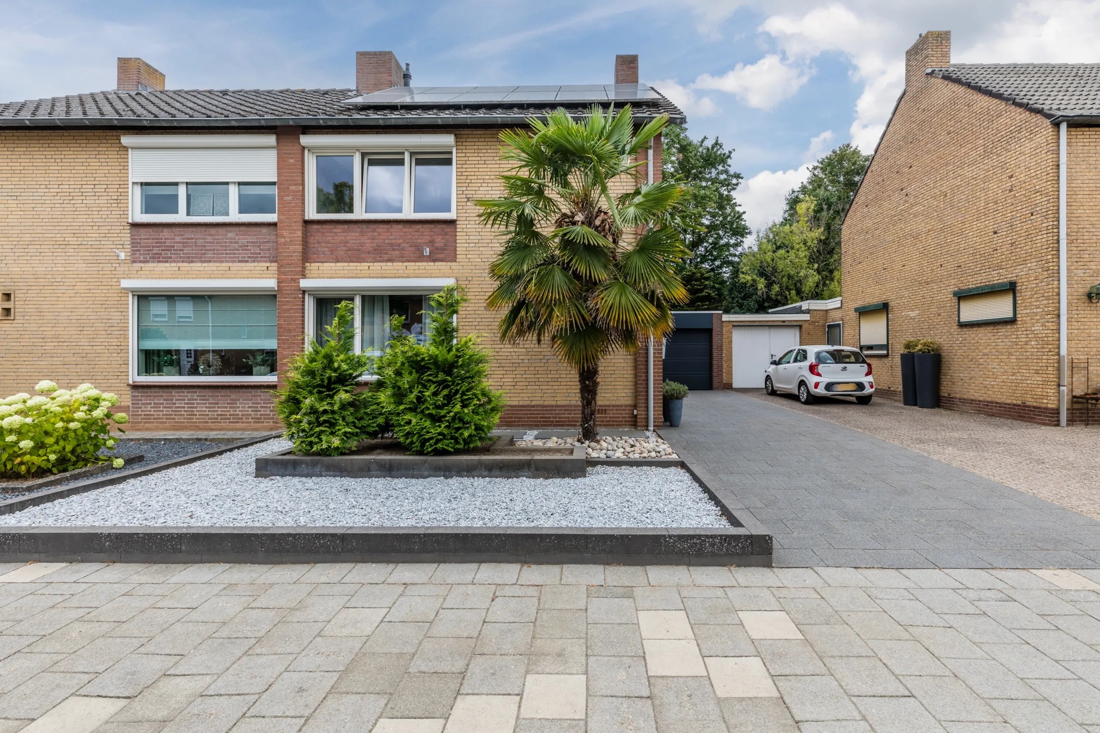 2-onder-1-kapwoning Begoniastraat 39 in Echt