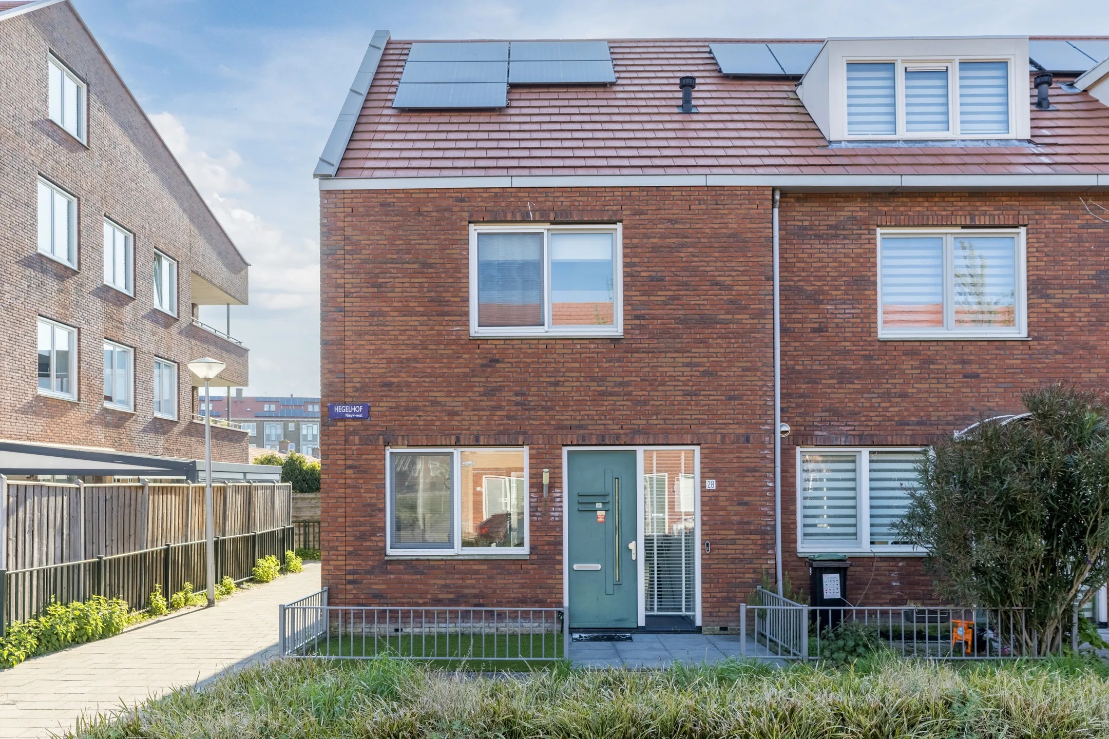 Hoekwoning Hegelhof 28 Amsterdam