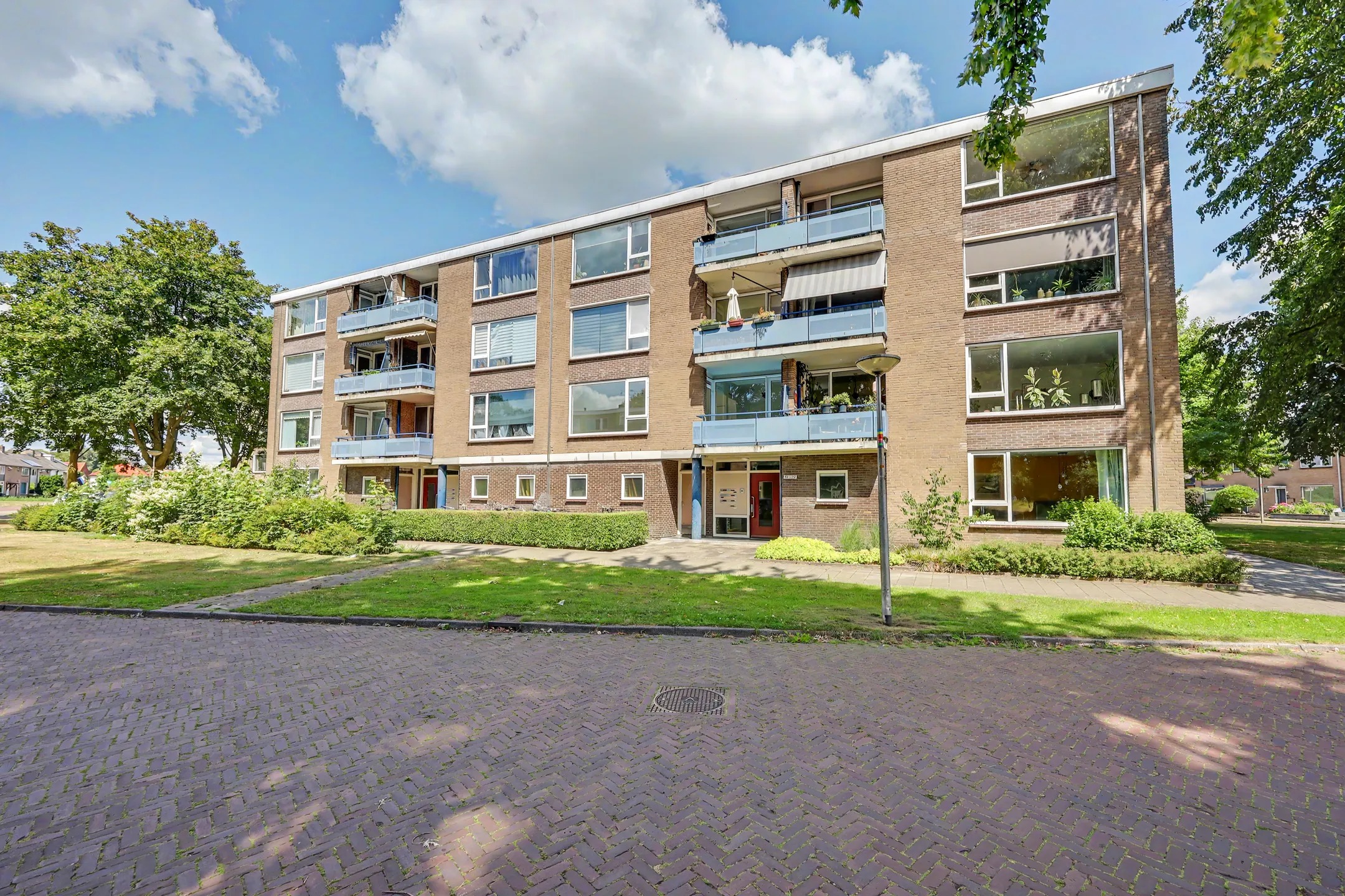 Portiekflat Roelof van Schevenstraat 68 in Enschede