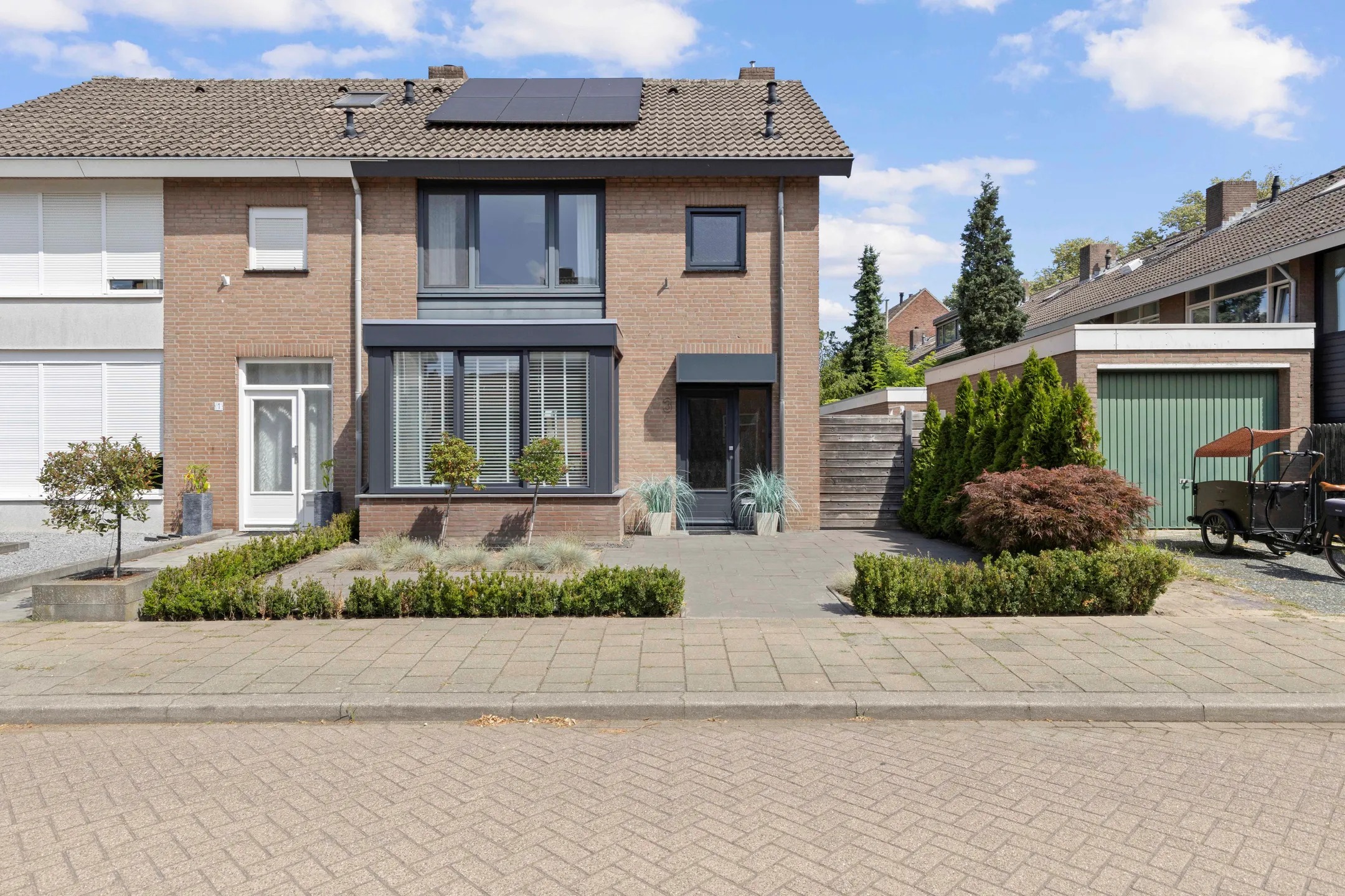 2-onder-1-kapwoning van Hushovenstraat 3 in Venlo