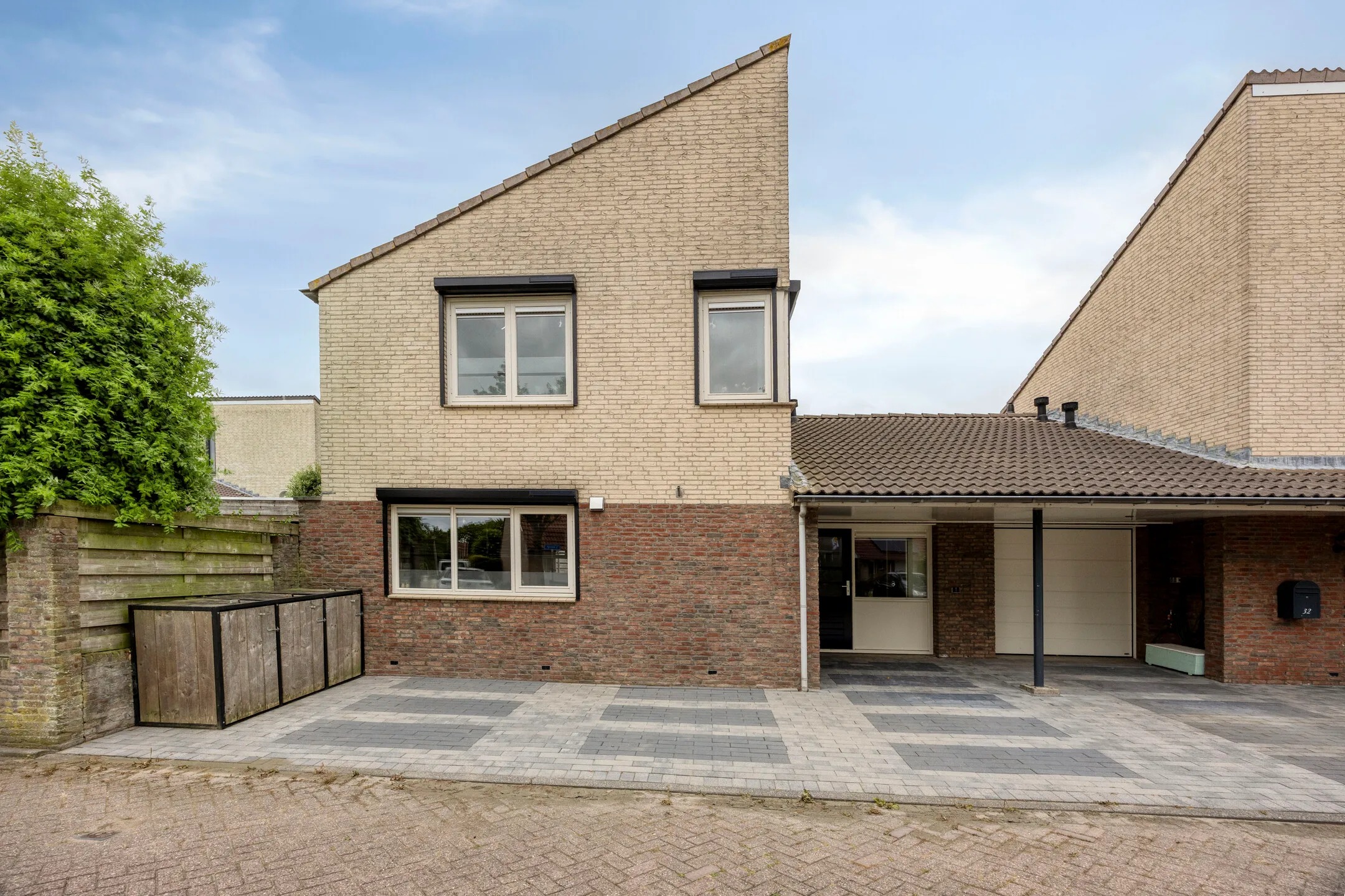 Halfvrijstaande woning 't Hoogt 34 in Strijen